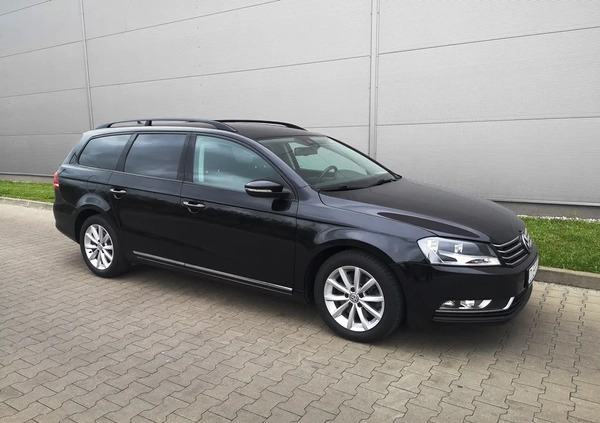 Volkswagen Passat cena 36700 przebieg: 127600, rok produkcji 2014 z Kutno małe 562